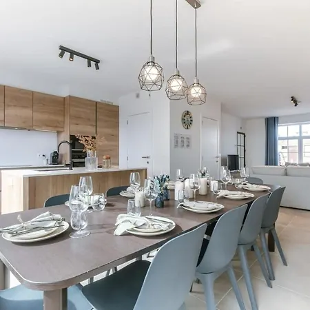Huswell - With Sunny Garden For Up To 10 Guests *