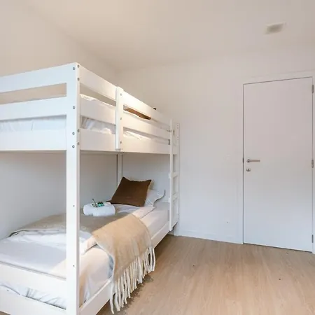Huswell - With Sunny Garden For Up To 10 Guests * De Haan