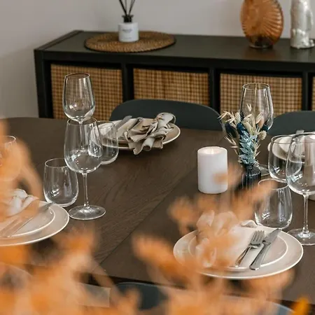 Huswell - With Sunny Garden For Up To 10 Guests De Haan